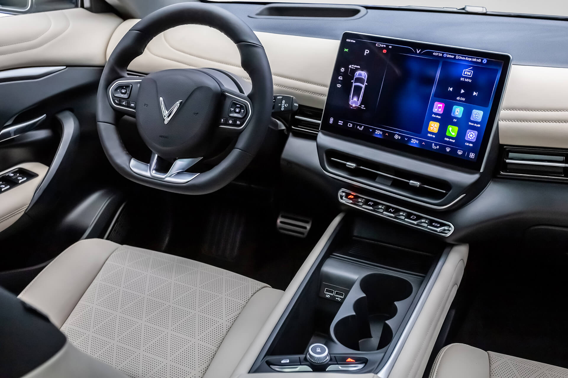 VinFast VF7